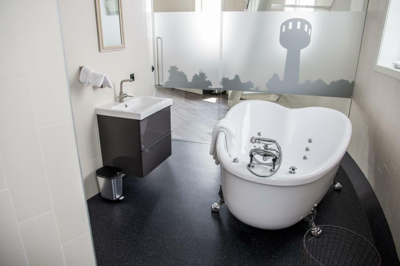 Watertorenhotel Nes Nes  Extérieur photo
